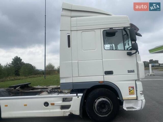 Белый Даф XF 105, объемом двигателя 12.9 л и пробегом 940 тыс. км за 11500 $, фото 2 на Automoto.ua
