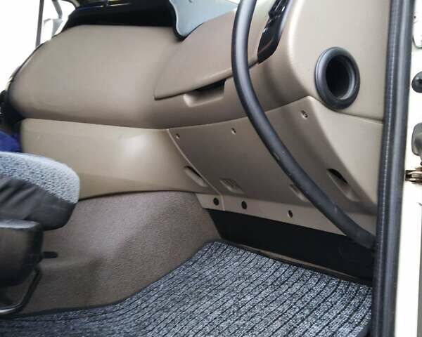 Білий Даф XF 105, об'ємом двигуна 12.9 л та пробігом 1 тис. км за 10000 $, фото 16 на Automoto.ua