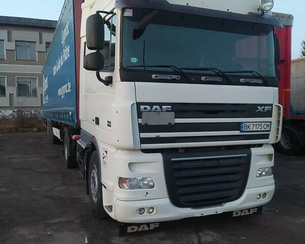 Білий Даф XF 105, об'ємом двигуна 12.9 л та пробігом 807 тис. км за 23500 $, фото 1 на Automoto.ua