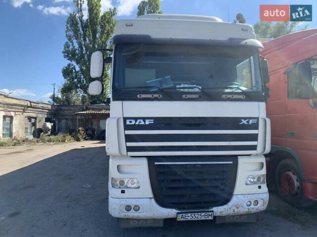 Даф XF 105 2008 у Дніпро (Дніпропетровську) на Automoto.ua Білий Даф XF 105, об'ємом двигуна 12.9 л та пробігом 990 тис. км за 9000 $, фото 4 на Automoto.ua