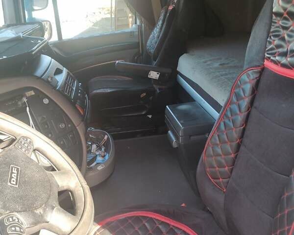 Белый Даф XF 105, объемом двигателя 12.9 л и пробегом 999 тыс. км за 10000 $, фото 2 на Automoto.ua