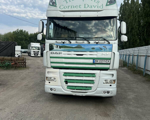 Белый Даф XF 105, объемом двигателя 12.9 л и пробегом 2 тыс. км за 8000 $, фото 2 на Automoto.ua