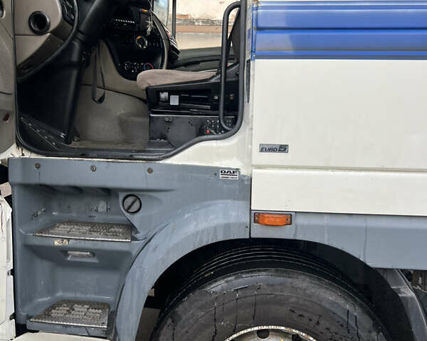 Белый Даф XF 105, объемом двигателя 12.6 л и пробегом 1 тыс. км за 13500 $, фото 6 на Automoto.ua