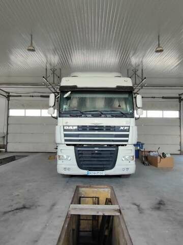 Білий Даф XF 105, об'ємом двигуна 12.9 л та пробігом 887 тис. км за 11300 $, фото 1 на Automoto.ua