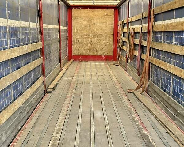 Белый Даф XF 105, объемом двигателя 12.9 л и пробегом 675 тыс. км за 25500 $, фото 23 на Automoto.ua