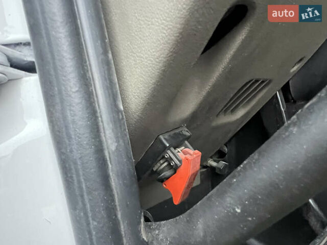 Белый Даф XF 105, объемом двигателя 12.9 л и пробегом 1 тыс. км за 13500 $, фото 29 на Automoto.ua