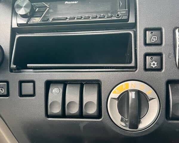Белый Даф XF 105, объемом двигателя 12.9 л и пробегом 850 тыс. км за 12500 $, фото 5 на Automoto.ua