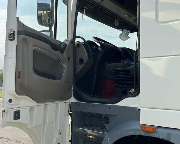 Белый Даф XF 105, объемом двигателя 12.9 л и пробегом 1000 тыс. км за 11000 $, фото 4 на Automoto.ua