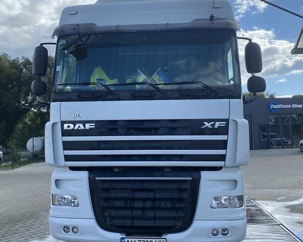 Белый Даф XF 105, объемом двигателя 12.9 л и пробегом 986 тыс. км за 17500 $, фото 2 на Automoto.ua