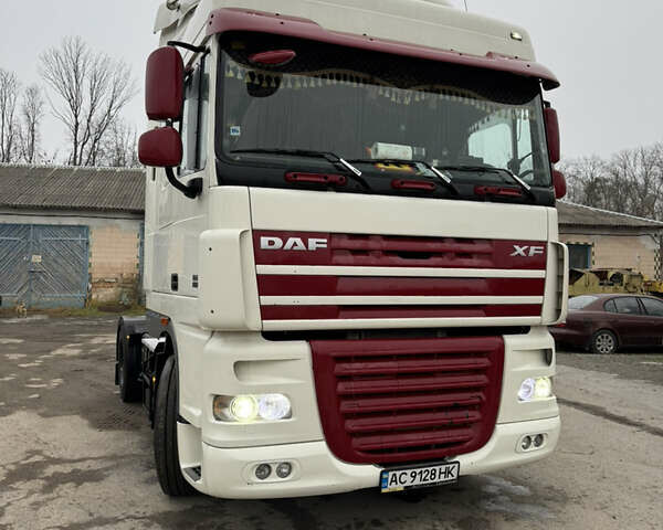 Белый Даф XF 105, объемом двигателя 12.9 л и пробегом 130 тыс. км за 19500 $, фото 3 на Automoto.ua