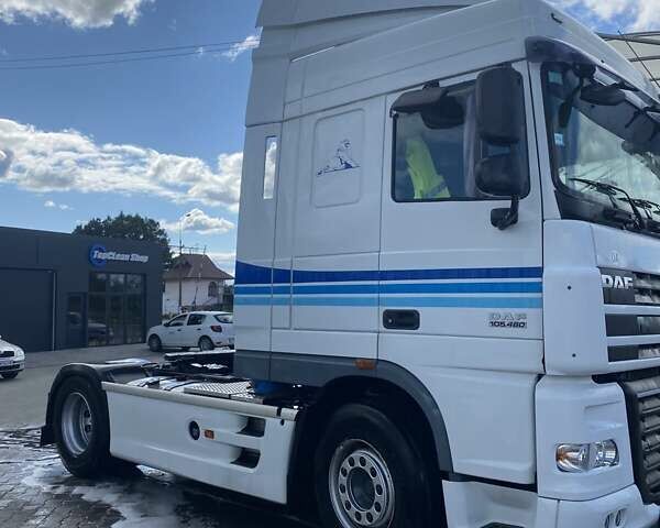 Белый Даф XF 105, объемом двигателя 12.9 л и пробегом 986 тыс. км за 17500 $, фото 3 на Automoto.ua
