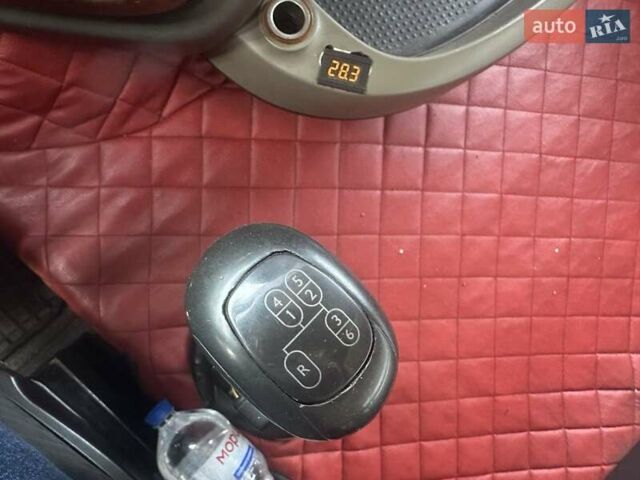 Белый Даф XF 105, объемом двигателя 12.9 л и пробегом 148 тыс. км за 12200 $, фото 1 на Automoto.ua