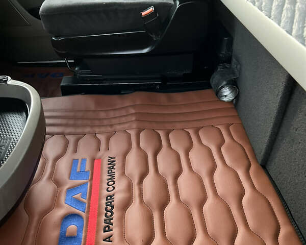 Даф XF 105 2012 в Черкассах на Automoto.ua Белый Даф XF 105, объемом двигателя 12.9 л и пробегом 120 тыс. км за 12500 $, фото 38 на Automoto.ua