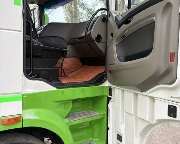 Белый Даф XF 105, объемом двигателя 12.9 л и пробегом 1 тыс. км за 15000 $, фото 42 на Automoto.ua