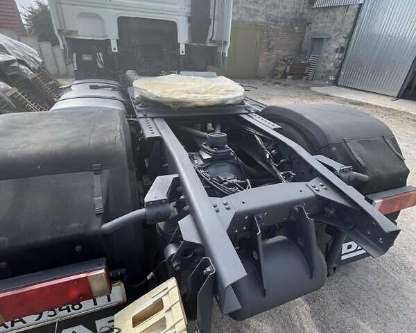 Білий Даф XF 105, об'ємом двигуна 12.9 л та пробігом 805 тис. км за 12500 $, фото 3 на Automoto.ua