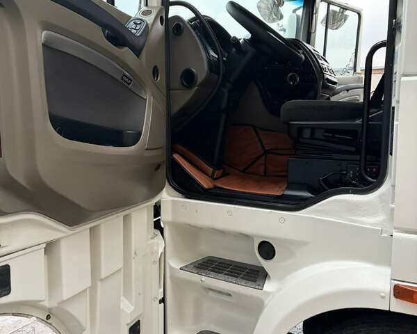 Белый Даф XF 105, объемом двигателя 12.9 л и пробегом 950 тыс. км за 12500 $, фото 24 на Automoto.ua