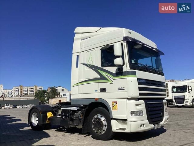 Белый Даф XF 105, объемом двигателя 12.9 л и пробегом 100 тыс. км за 17500 $, фото 1 на Automoto.ua