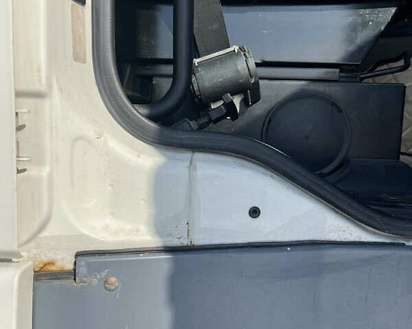 Белый Даф XF 105, объемом двигателя 12.9 л и пробегом 958 тыс. км за 14200 $, фото 2 на Automoto.ua