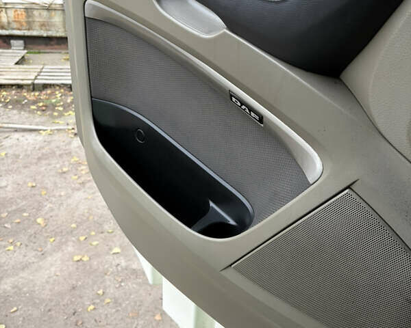 Белый Даф XF 105, объемом двигателя 12.9 л и пробегом 1 тыс. км за 15000 $, фото 33 на Automoto.ua