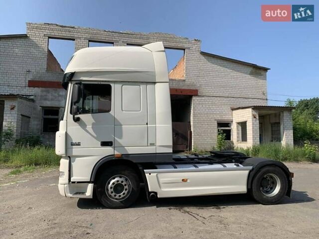Белый Даф XF 105, объемом двигателя 12.9 л и пробегом 976 тыс. км за 15400 $, фото 1 на Automoto.ua