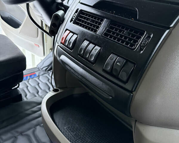 Білий Даф XF 105, об'ємом двигуна 12.9 л та пробігом 100 тис. км за 12500 $, фото 24 на Automoto.ua