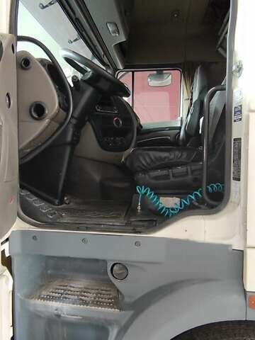 Белый Даф XF 105, объемом двигателя 12.9 л и пробегом 1 тыс. км за 14000 $, фото 4 на Automoto.ua