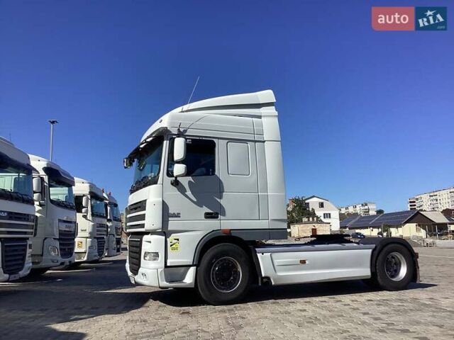 Белый Даф XF 105, объемом двигателя 12.9 л и пробегом 100 тыс. км за 16500 $, фото 3 на Automoto.ua