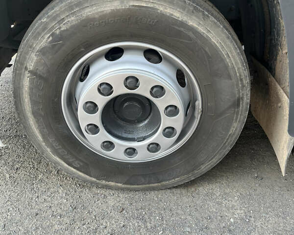 Белый Даф XF 105, объемом двигателя 12.9 л и пробегом 999 тыс. км за 10699 $, фото 3 на Automoto.ua