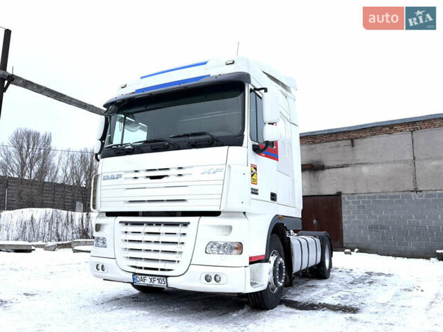 Білий Даф XF 105, об'ємом двигуна 12.9 л та пробігом 100 тис. км за 12500 $, фото 2 на Automoto.ua