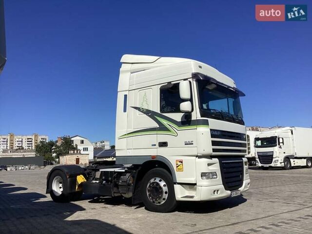 Белый Даф XF 105, объемом двигателя 12.9 л и пробегом 100 тыс. км за 15500 $, фото 2 на Automoto.ua