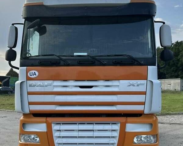Белый Даф XF 105, объемом двигателя 12.9 л и пробегом 648 тыс. км за 24000 $, фото 2 на Automoto.ua