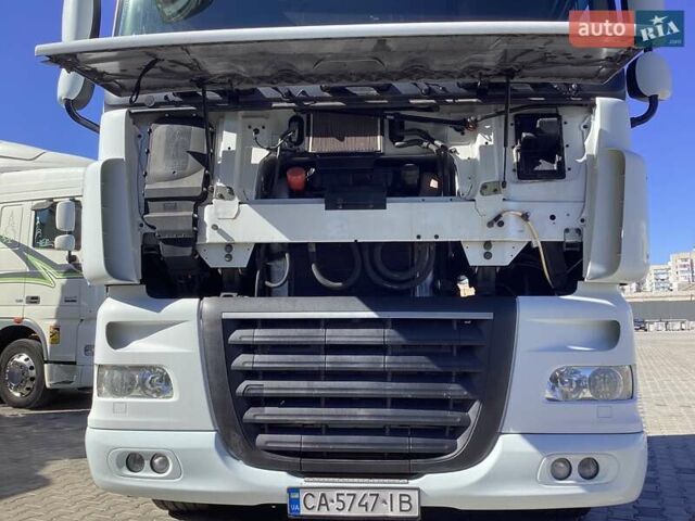 Белый Даф XF 105, объемом двигателя 12.9 л и пробегом 100 тыс. км за 16500 $, фото 2 на Automoto.ua