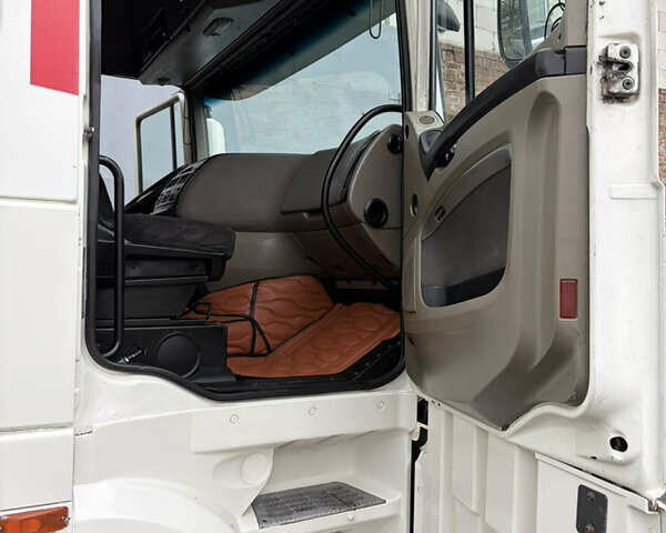 Белый Даф XF 105, объемом двигателя 12.9 л и пробегом 950 тыс. км за 12500 $, фото 32 на Automoto.ua