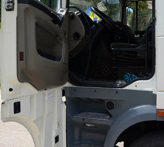 Белый Даф XF 105, объемом двигателя 12.9 л и пробегом 1000 тыс. км за 13800 $, фото 10 на Automoto.ua