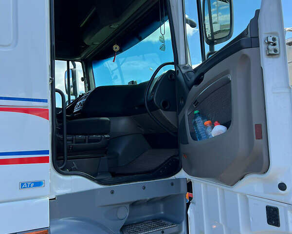 Белый Даф XF 105, объемом двигателя 12.9 л и пробегом 230 тыс. км за 21000 $, фото 5 на Automoto.ua