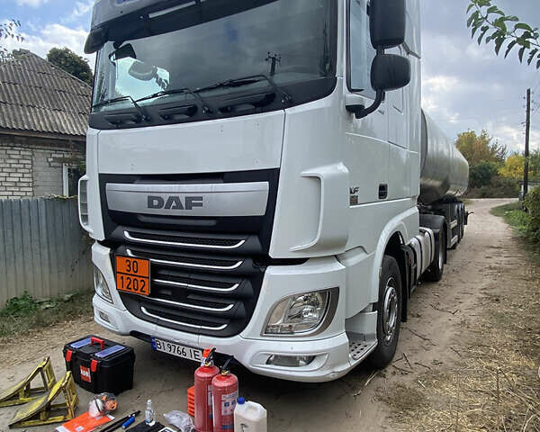 Белый Даф XF 105, объемом двигателя 12.9 л и пробегом 890 тыс. км за 37000 $, фото 6 на Automoto.ua