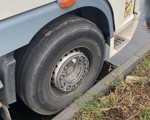 Белый Даф XF 105, объемом двигателя 12.9 л и пробегом 899 тыс. км за 13000 $, фото 4 на Automoto.ua