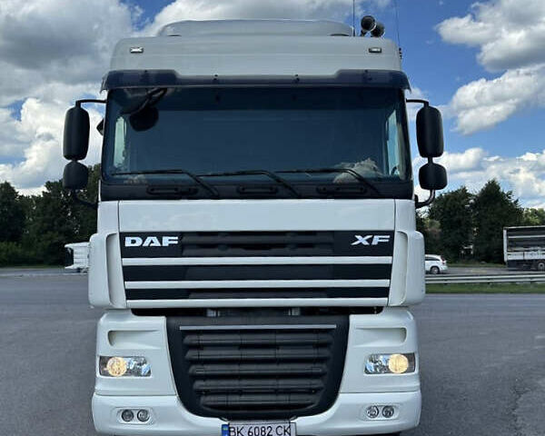 Даф XF 105 2013 у Рівному на Automoto.ua Білий Даф XF 105, об'ємом двигуна 12.9 л та пробігом 846 тис. км за 16500 $, фото 1 на Automoto.ua