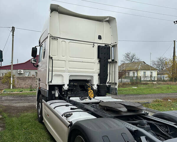 Білий Даф XF 105, об'ємом двигуна 12.9 л та пробігом 870 тис. км за 18700 $, фото 4 на Automoto.ua