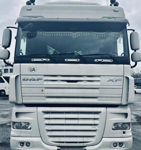 Білий Даф XF 105, об'ємом двигуна 12.9 л та пробігом 895 тис. км за 15500 $, фото 1 на Automoto.ua