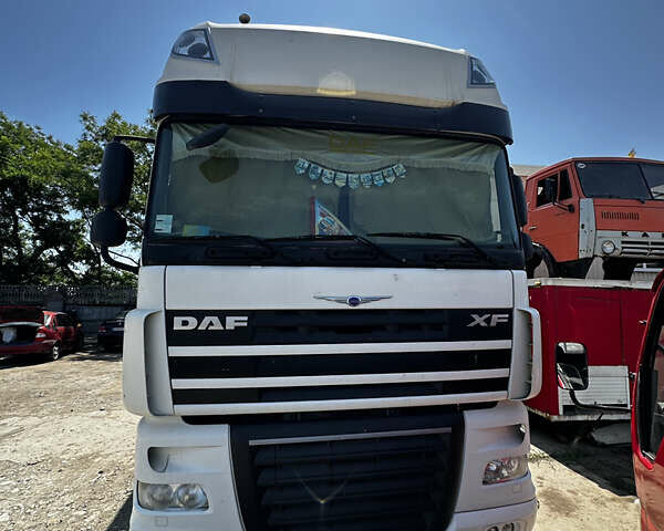 Белый Даф XF 105, объемом двигателя 12.9 л и пробегом 900 тыс. км за 17000 $, фото 9 на Automoto.ua