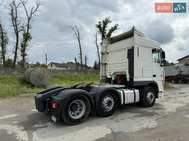 Белый Даф XF 105, объемом двигателя 12.5 л и пробегом 720 тыс. км за 17900 $, фото 4 на Automoto.ua