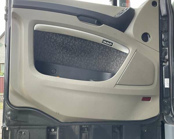Черный Даф XF 105, объемом двигателя 12.9 л и пробегом 999 тыс. км за 16800 $, фото 9 на Automoto.ua