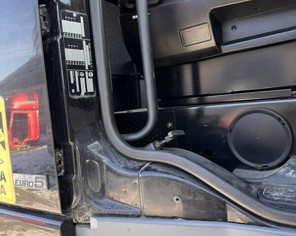 Черный Даф XF 105, объемом двигателя 12.9 л и пробегом 986 тыс. км за 14700 $, фото 12 на Automoto.ua