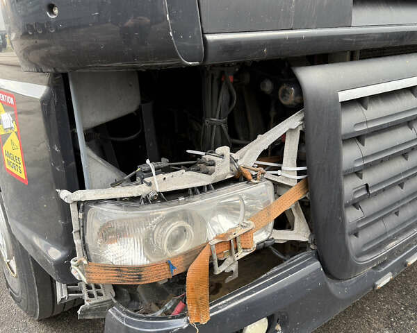 Даф XF 105 2011 у Корсунь-Шевченковском на Automoto.ua Чорний Даф XF 105, об'ємом двигуна 12.9 л та пробігом 1 тис. км за 9000 $, фото 3 на Automoto.ua