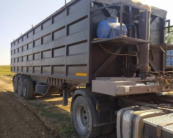 Даф XF 105 2006 у Хмельницькому на Automoto.ua Червоний Даф XF 105, об'ємом двигуна 12.9 л та пробігом 1 тис. км за 220000 $, фото 2 на Automoto.ua