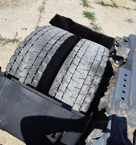 Червоний Даф XF 105, об'ємом двигуна 12.9 л та пробігом 975 тис. км за 22500 $, фото 4 на Automoto.ua