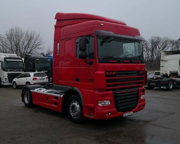 Червоний Даф XF 105, об'ємом двигуна 12.9 л та пробігом 379 тис. км за 16200 $, фото 2 на Automoto.ua