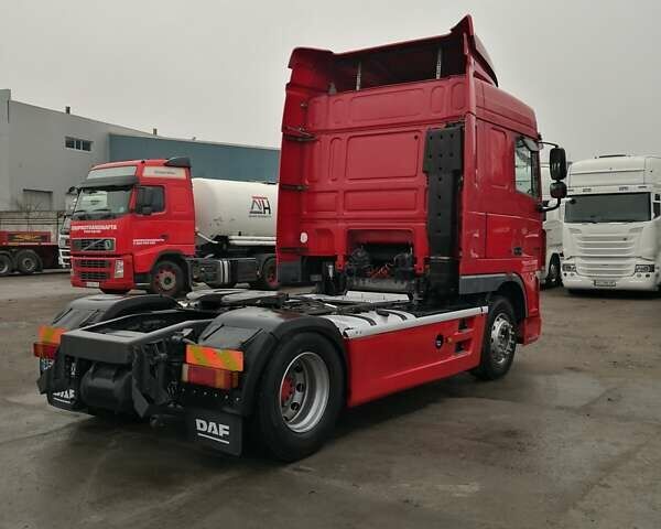 Червоний Даф XF 105, об'ємом двигуна 12.9 л та пробігом 379 тис. км за 16200 $, фото 7 на Automoto.ua