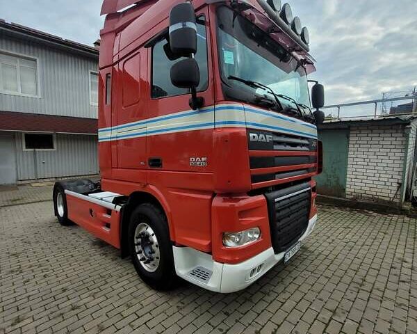 Красный Даф XF 105, объемом двигателя 12.9 л и пробегом 929 тыс. км за 12000 $, фото 6 на Automoto.ua